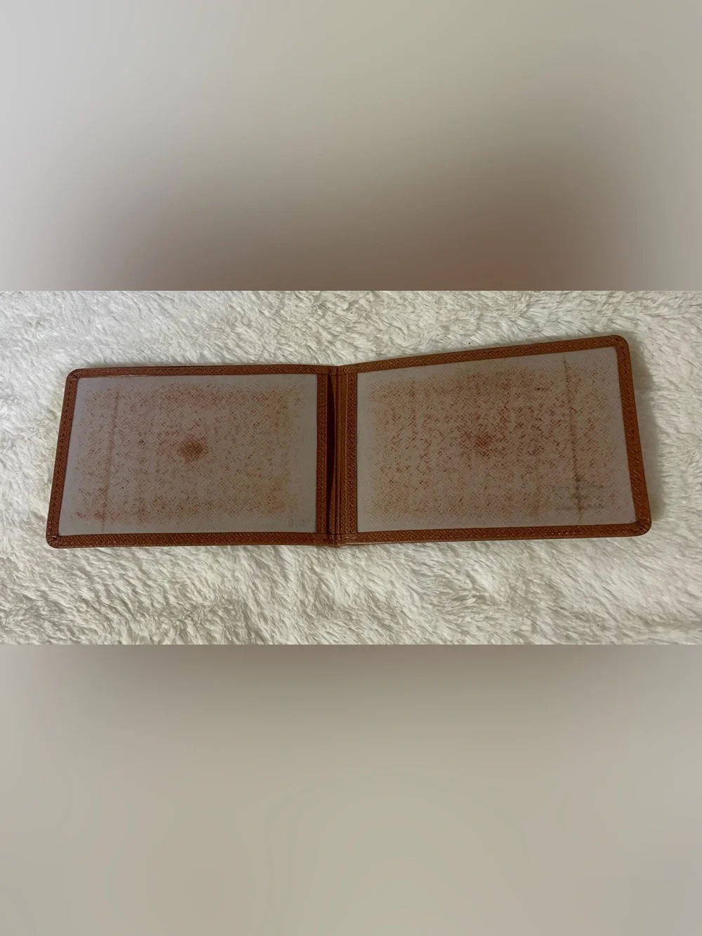 Men's Louis Vuitton Taiga Leather Card Holder/ID Case.